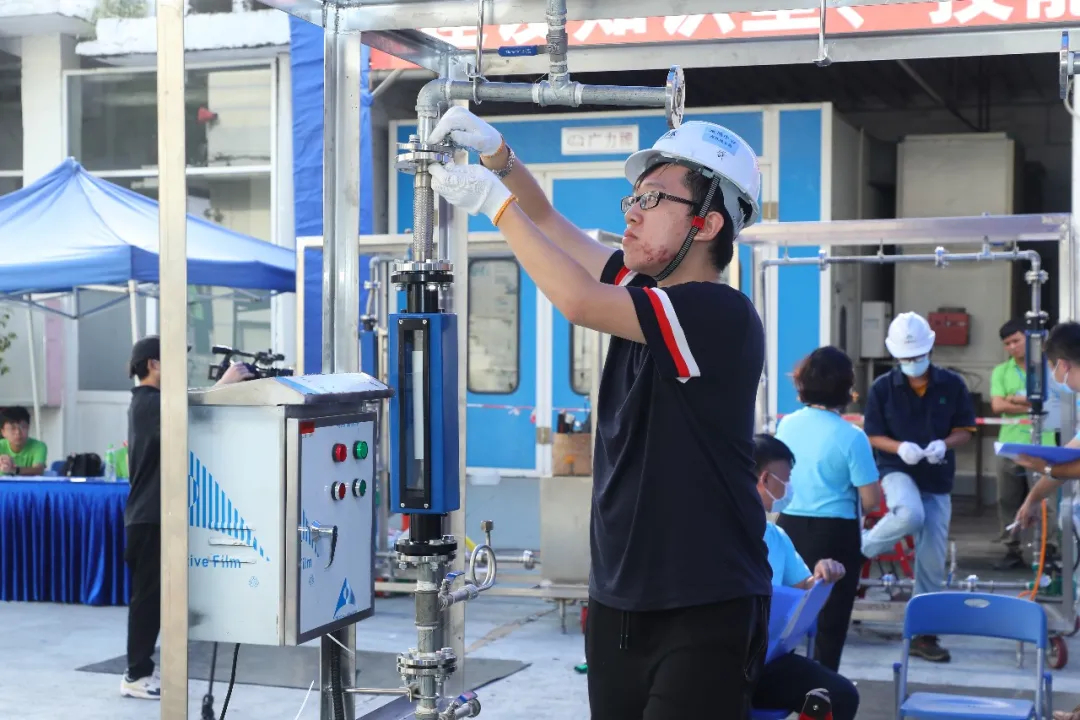 1603188836457662.jpg 石井凈水分公司孔祥偉在比賽現(xiàn)場_副本.jpg