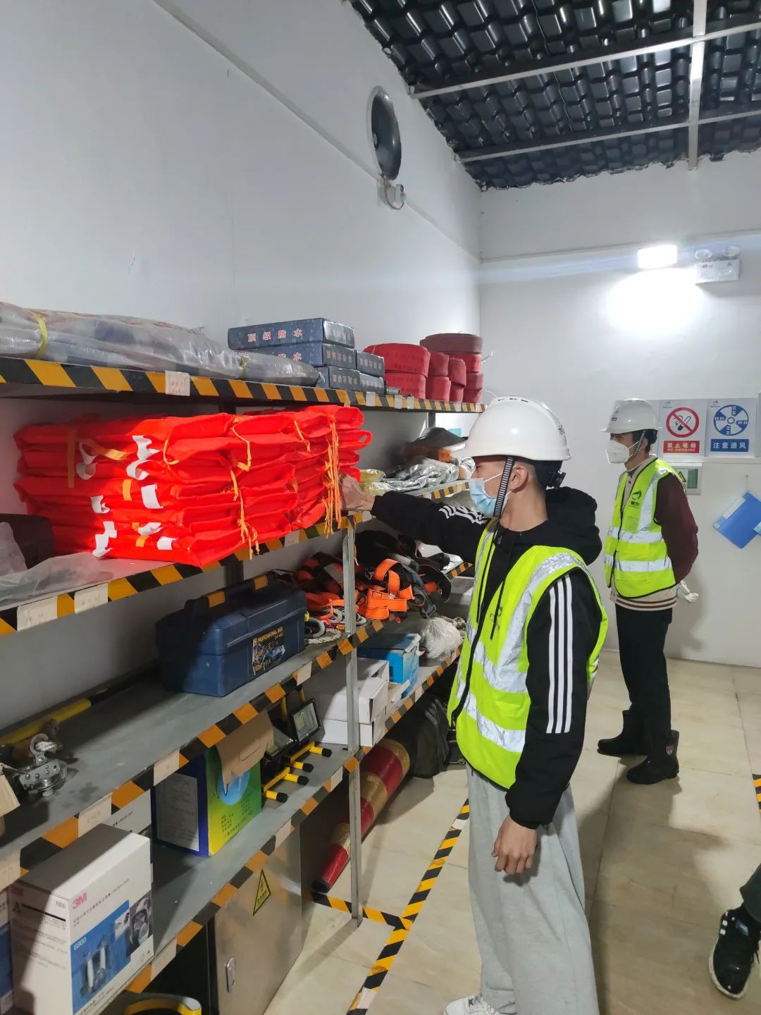 1645705895309376.jpg 09c01efe1e063d611510976db2cc06e3.jpg